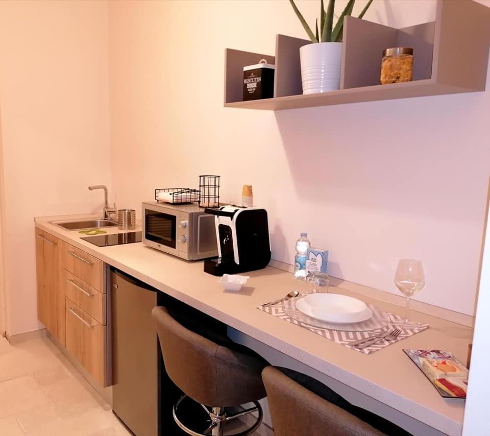 Lux Suite Таранто Екстериор снимка