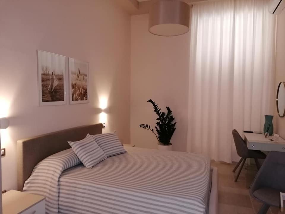 Lux Suite Таранто Екстериор снимка