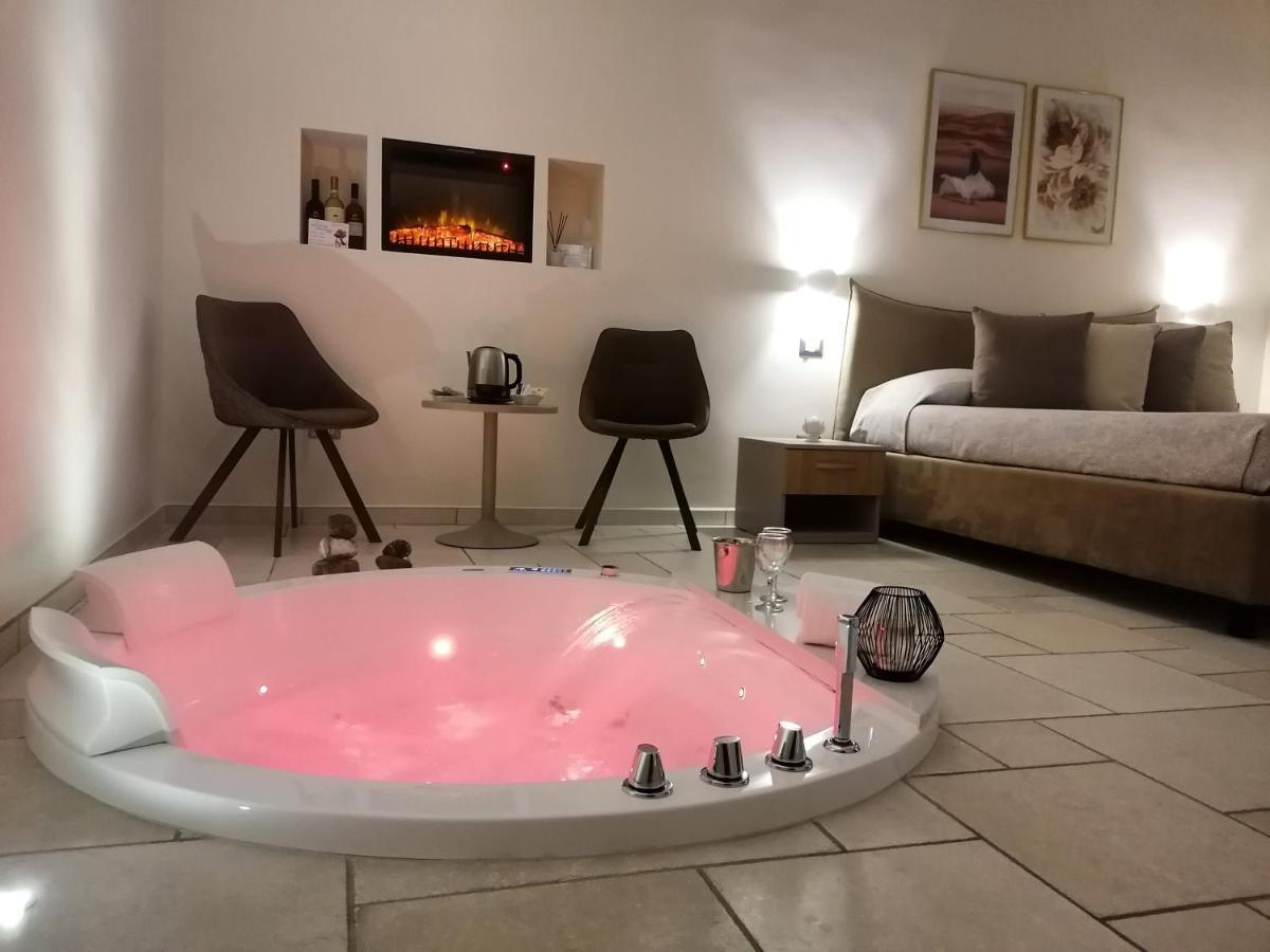 Lux Suite Таранто Екстериор снимка