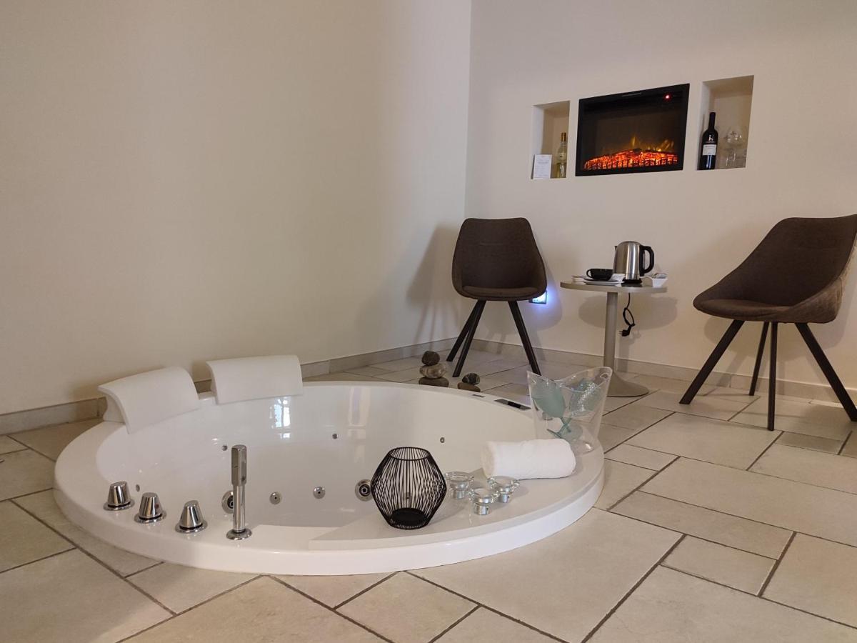 Lux Suite Таранто Екстериор снимка