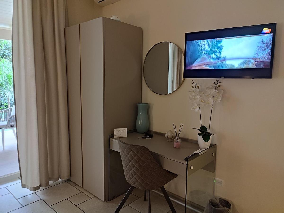 Lux Suite Таранто Екстериор снимка